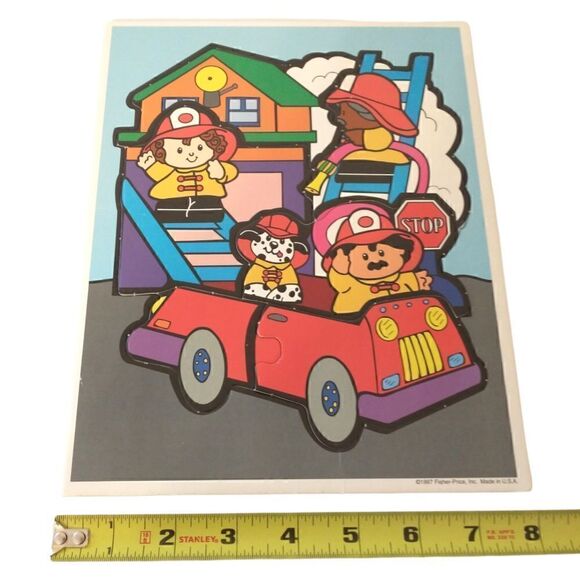 Vtg Fisher Price Puzzle Jigsaw Little People 1997 Cardboard Fire Truck Engine. - Picture 6 of 11